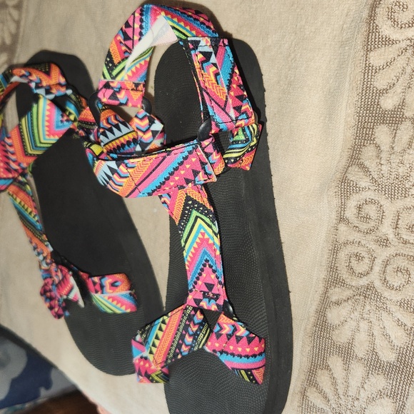 Sandals - Picture 5 of 8